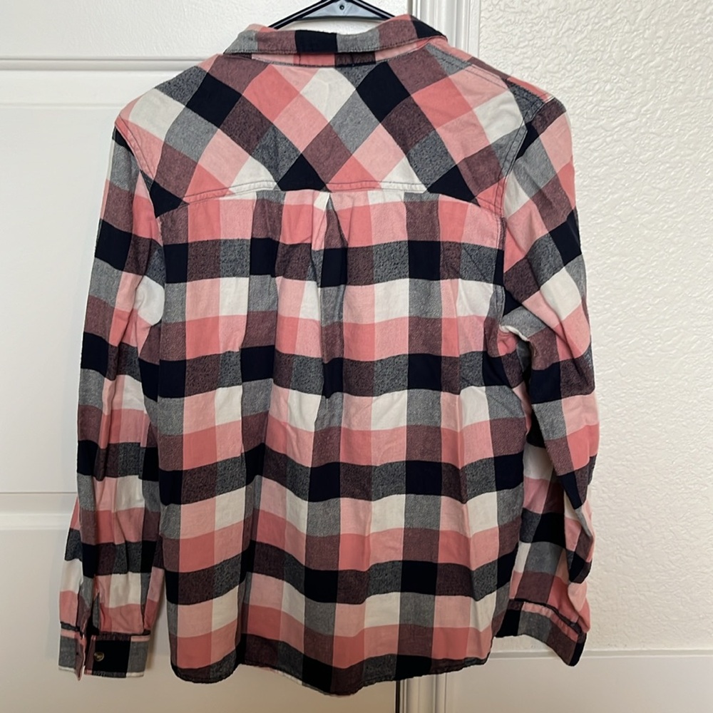 Maurice’s Shirt - Picture 2 of 6